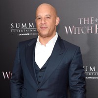 Perolehan Vin Diesel di posisi 10 juga membuat netizen heran. Pasalnya bintang The Fast and the Furious ini konsisten berkepala botak sejak awal karier.  Foto: Getty Images