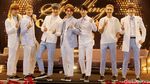 Ketika BTOB Tampil dengan Blankon