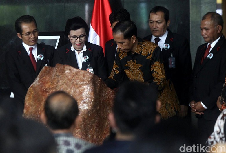 Survei Kepercayaan Publik: KPK-Presiden Tertinggi, DPR Terendah Survei Kepercayaan Publik: KPK-Presiden Tertinggi, DPR Terendah