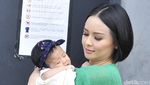 Gaya Seksi Selena Gomez, Cassandra Lee dan Randy Martin Mesra Banget