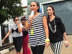 Melaney Ricardo Siap Polisikan Paedofil Pencatut Facebook-nya