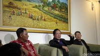 Sutiyoso mengaku sudah cukup lama berkomunikasi dengan Din Minimi, yakni sekitar sebulan. Setelah komunikasi yang intens tersebut, Sutiyoso merasa waktunya sudah tepat untuk menemui Din Minimi.