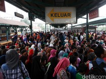 Nasib Jutaan Pekerja RI: Kerja 10 Jam Sehari, Gaji Cuma Rp 3 Jutaan