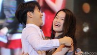 Lalu memeluk Minhyuk.