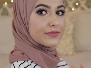 Bergaya Ala Blogger Texas dengan Tutorial Hijab Ini