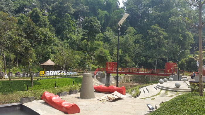 Mengintip Teras Cikapundung sebelum Diresmikan pada Malam Tahun Baru