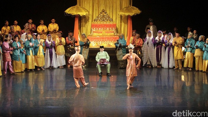 Pertunjukan seni Marwah Bumi Melayu digelar di Gedung Kesenian Jakarta. Pertunjukan ini bertujuan untuk menghidupkan kembali kebudayaan Indonesia, khususnya budaya Seni Melayu.