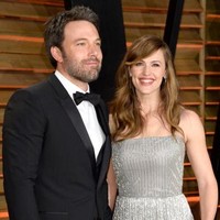 Perceraian Ben Affleck dan Jennifer Garner diduga karena perselingkuhan Ben dengan Christine Ouzounian, wanita cantik yang jadi babysitter anak mereka. Pernikahan tersebut rusak setelah 10 tahun dibangun.  Foto: getty Images