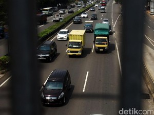 Operasi Angkutan Barang Dibatasi Saat Libur Panjang HUT RI-Tahun Baru Islam