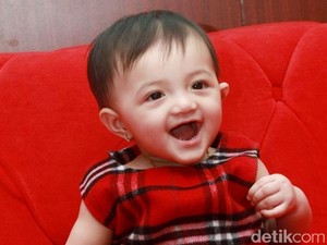 Arsy Jadi Bintang Iklan Popok, Ashanty: Dia dari Lahir Udah Sadar Kamera