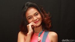 Citra Scholastika Lagi Enjoy Nikmati Jerih Payah Berkarier Sejak Muda