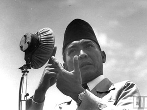 Kisah Bung Karno Antusias Diajak Tonton Tari Perut oleh Nasser