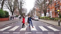 The (G)eatles #gggtrip #gempitrip #london, tulis Gading di caption foto. (Instagram/gadiiing)