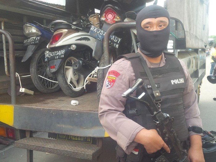 Gerebek Wilayah Padat Penduduk di Medan, Polisi Sita Sabu hingga Mesin Judi