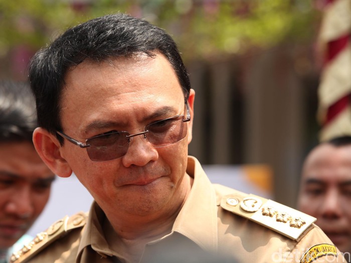 Tembok di Manggarai Roboh, Ahok: Harusnya Masyarakat Dididik Buang Sampah