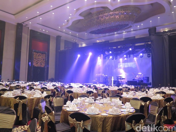 Usai Brian McKnight, Ada Pesta Kembang Api di Trans Luxury