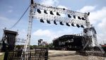 Panggung Megah untuk Perayaan Tahun Baru