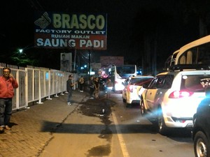 Macet Total di Puncak, Polisi: Ada Kegiatan Keagamaan dan Parkir di Bahu Jalan