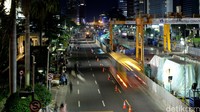 Selama Car Free Night kendaraan bermotor tidak boleh melintas di Sudirman-Thamrin. Hanya TransJakarta yang diperbolehkan melintas di jalan tersebut.
