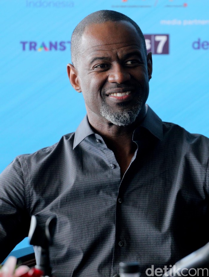 Brian McKnight saat jumpa pers di Bandung.