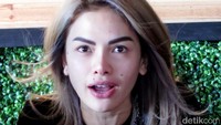 Ibu dua anak tersebut tegas membantah kalau dirinya terlibat prostitusi beberapa waktu sebelumnya.