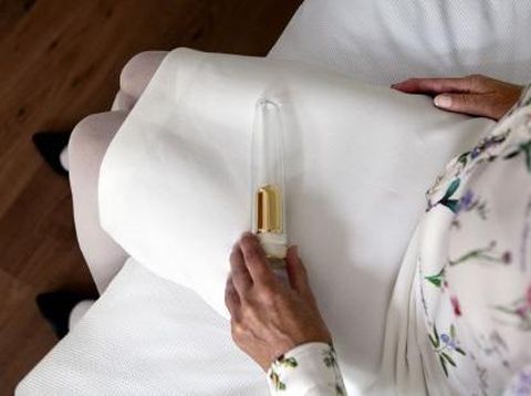 Berbagai benda asing bisa tersangkut di organ intim.