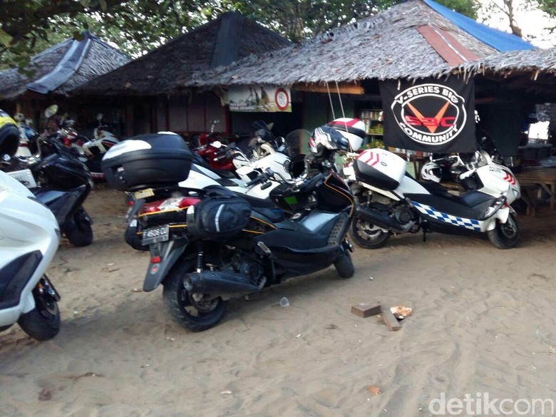 Touring Komunitas Pengguna Motor Bongsor Viar