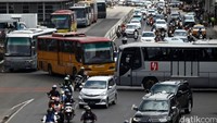 Ribuan orang akan memadati sejumlah pusat hiburan untuk menikmati pergantian tahun di Jakarta.