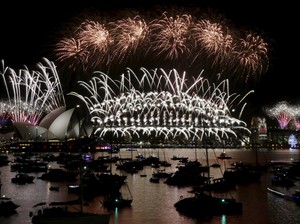 Sydney Sudah Rayakan Tahun Baru, Langit Dipenuhi 10 Ton Kembang Api