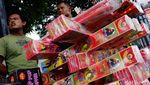 Penjual Kembang Api Sambut Tahun Baru
