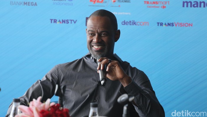 Brian McKnight di Bandung: Im Celebrating New Year with My Family