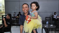 Bilqis bersama sang kakek. Pool/Noel/detikFoto.