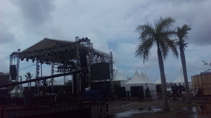 Jelang Malam Tahun Baru, Sejak Pagi Masyarakat Berdatangan ke Ancol