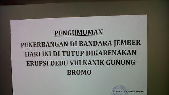 Bandara Notohadinegoro Ditutup Akibat Erupsi Gunung Bromo