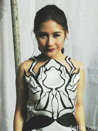 Malas ke Salon, Ini Cara Prilly Latuconsina Tetap Cantik Tiap Hari