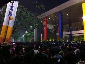 Pesta Tahun Baru Usai, Warga Berdesakan Keluar dari Ancol