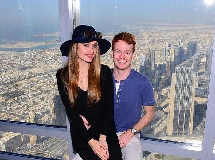 Cinta Laura Rayakan Tahun Baru di Dubai dengan Kekasih Baru