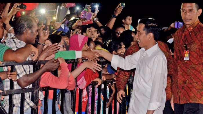 Pesan Kesederhanaan Jokowi di Malam Tahun Baru dari Raja Ampat
