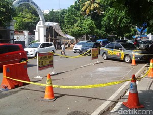 Bukti Ledakan Molotov Paku di Alun-Alun Bandung Diperiksa Puslabfor Polri