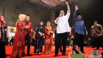 Kemeriahan Tahun Baru di Gedung Grahadi Surabaya