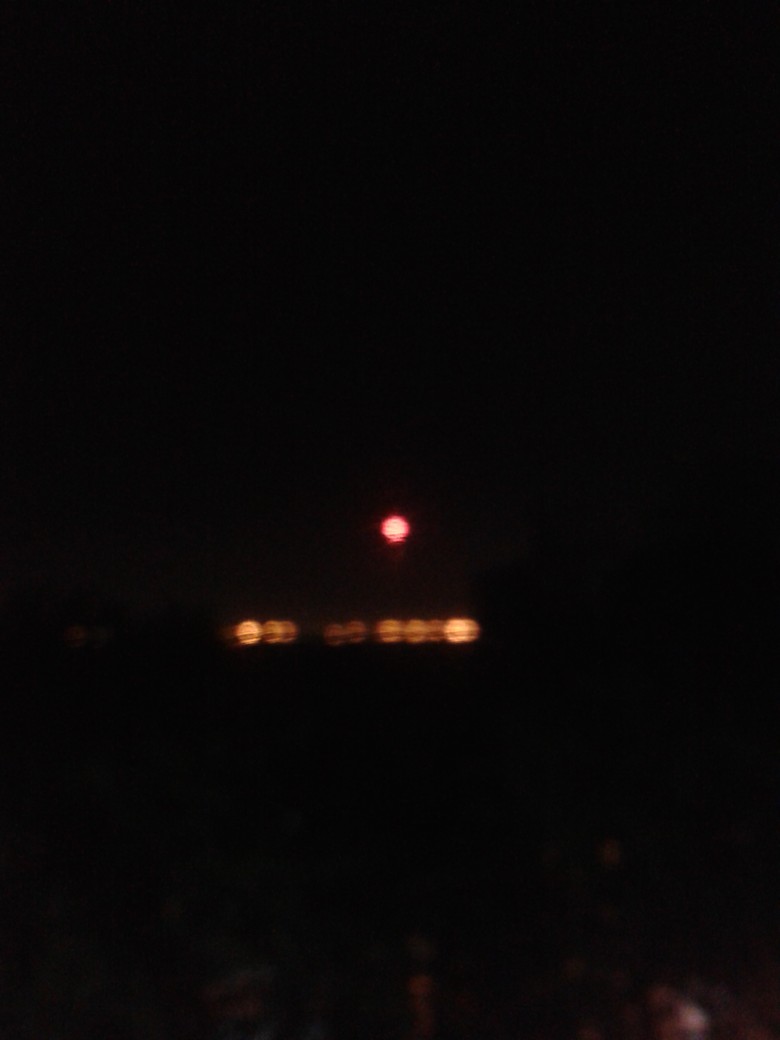 Ini Ciri-ciri Bola Menyala di Langit Jakarta Utara, UFO? Ini Ciri-ciri Bola Menyala di Langit Jakarta Utara, UFO?