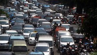 Taman Margasatwa Ragunan, Jakarta, menjadi salah satu tempat favorit destinasi wisata bagi warga untuk menikmati liburan.