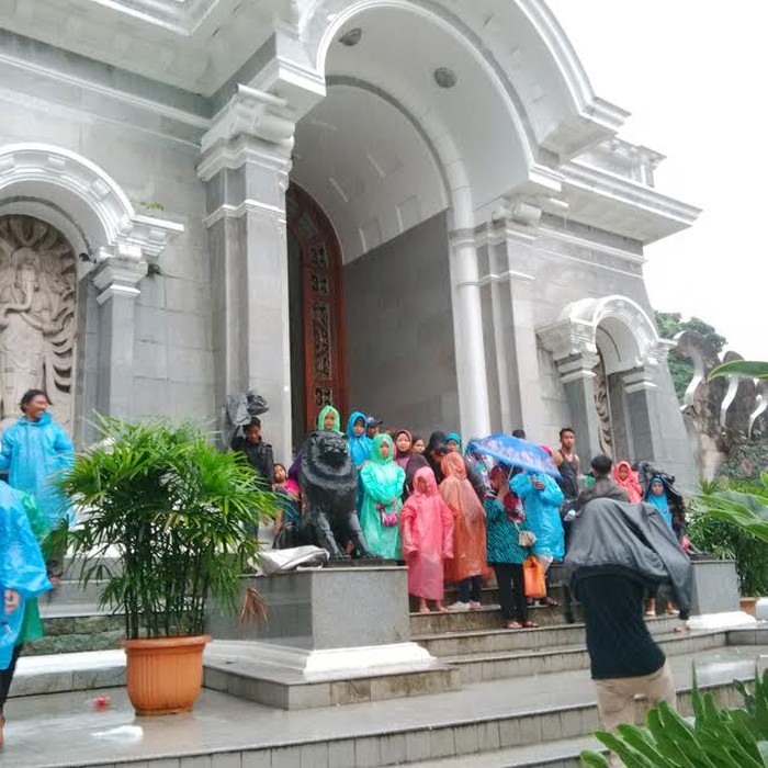 Liburan, Ribuan Pengunjung Tumpah Ruah di Kebun Raya Bogor