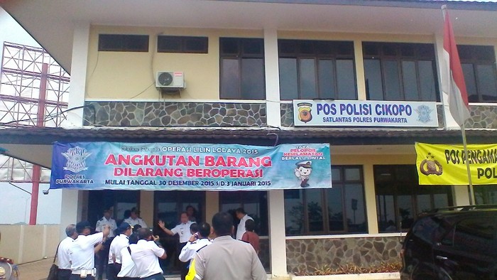 Kemenhub Cek Persiapan Arus Balik di Tol Cikampek dan Cikopo