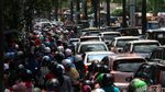 Ruas Jalan Menuju Ragunan Macet Total