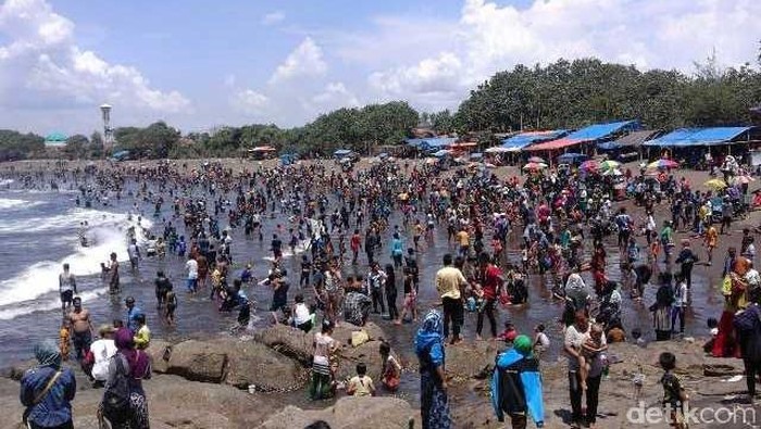 3 Bocah Terseret Ombak Watu Ulo Jember, 1 Tewas