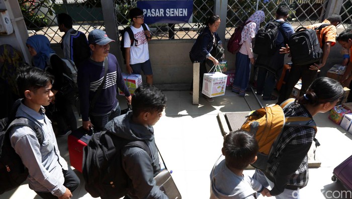 Usai Lebaran, Pencari Kerja Ramai-ramai Serbu Jakarta