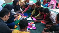 Riuh dan keriaan tergambarkan dari antusias anak-anak ketika mengikuti berbagai kegiatan yang ada.