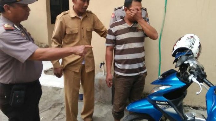 Kaur Kesra Asal Gresik Digebuki Massa Setelah Gagal Jambret Tas