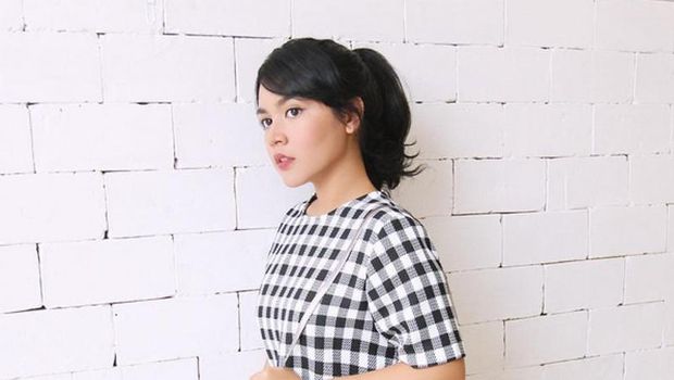 Disebut Kembar Ini Pose Sabila Anjani Bareng Raisa